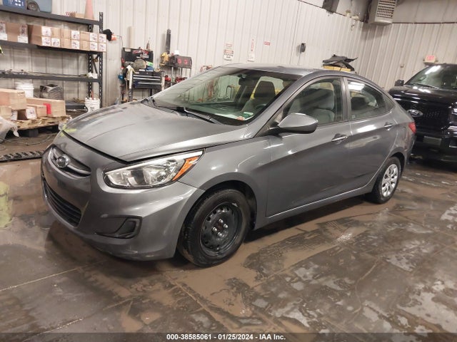 Hyundai ACCENT SE 2017 KMHCT4AEXHU275445 Image 2