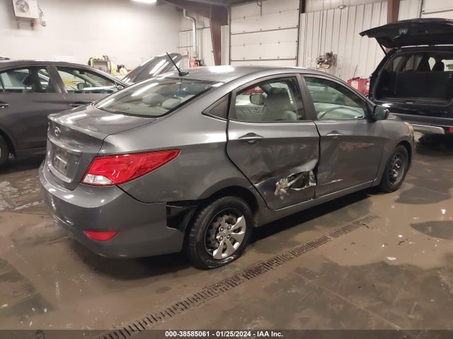 Hyundai ACCENT SE 2017 KMHCT4AEXHU275445 Image 4