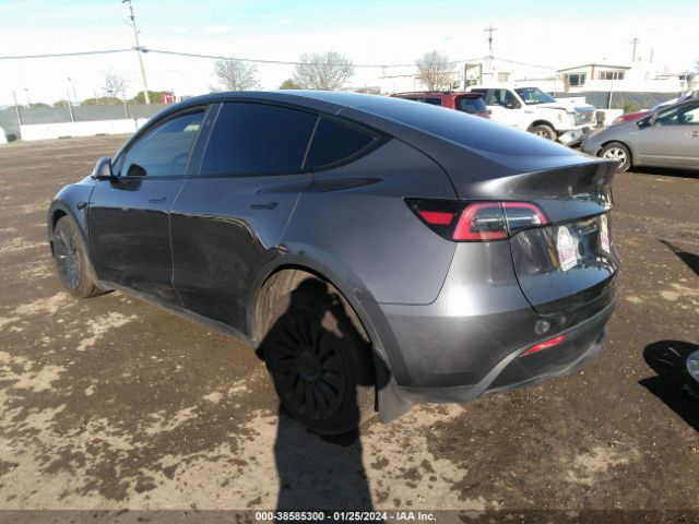2023 TESLA MODEL Y 7SAYGDEE7PF792317 Photo 2