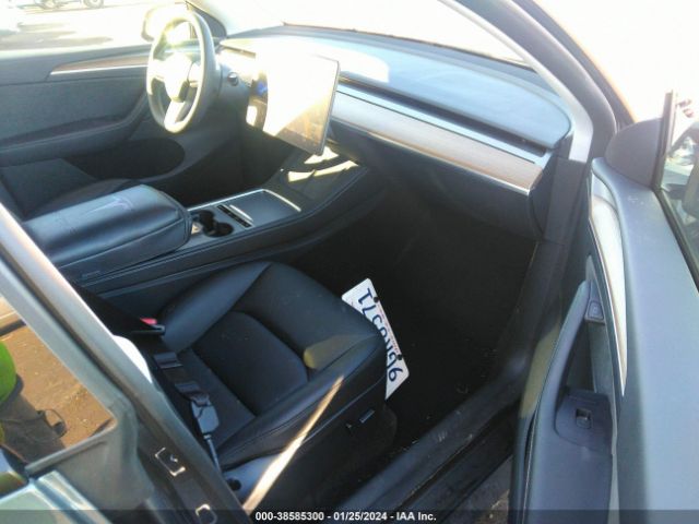 2023 TESLA MODEL Y 7SAYGDEE7PF792317 Photo 4