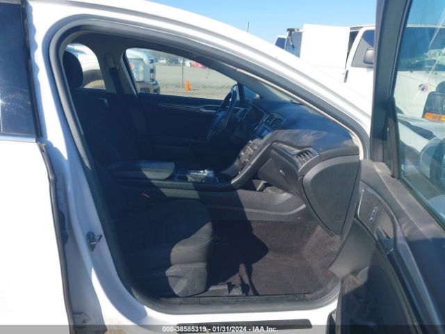 3FA6P0G76HR147076 Ford FUSION S