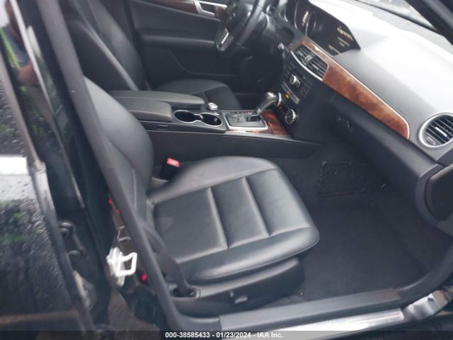 WDDGF4HB0EG217207 Mercedes-Benz C 250 Luxury/sport
