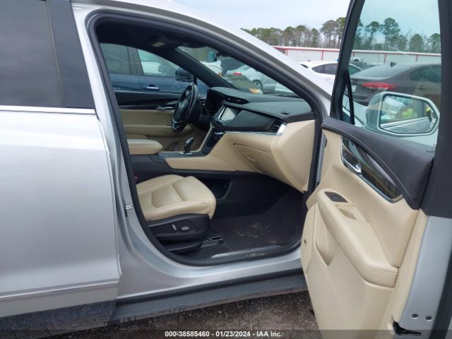 1GYKNARS6HZ155531 Cadillac Xt5 Standard