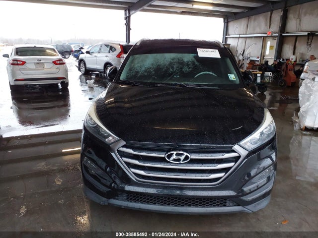 2016 HYUNDAI TUCSON SE VIN: KM8J33A45GU189516