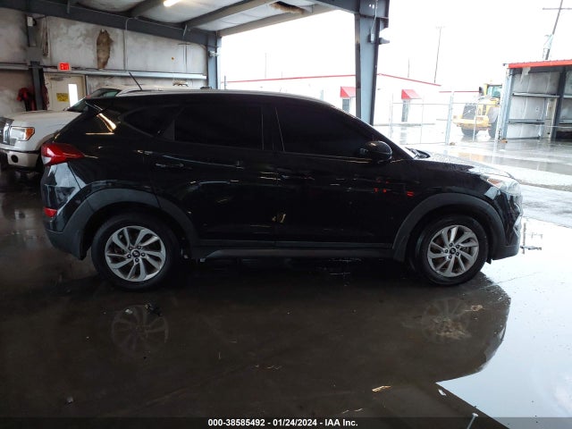 2016 HYUNDAI TUCSON SE VIN: KM8J33A45GU189516
