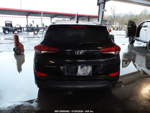 2016 HYUNDAI TUCSON SE VIN: KM8J33A45GU189516