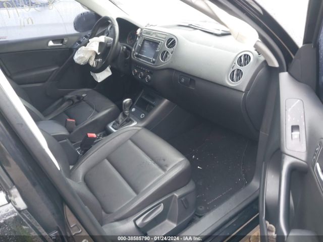 WVGRV7AX5HW502763 Volkswagen Tiguan 2.0t Wolfsburg Edition