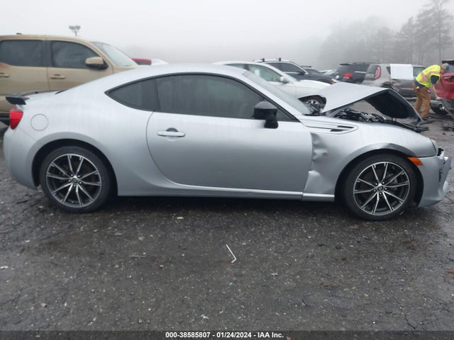 Toyota 86 GT 2018 JF1ZNAE17J8701420 Image 13