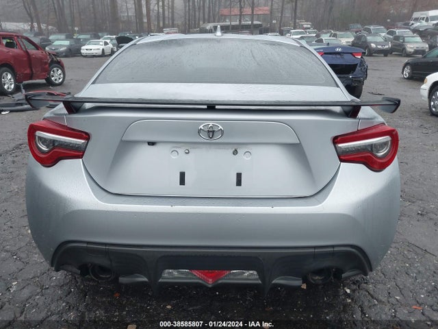 Toyota 86 GT 2018 JF1ZNAE17J8701420 Image 16