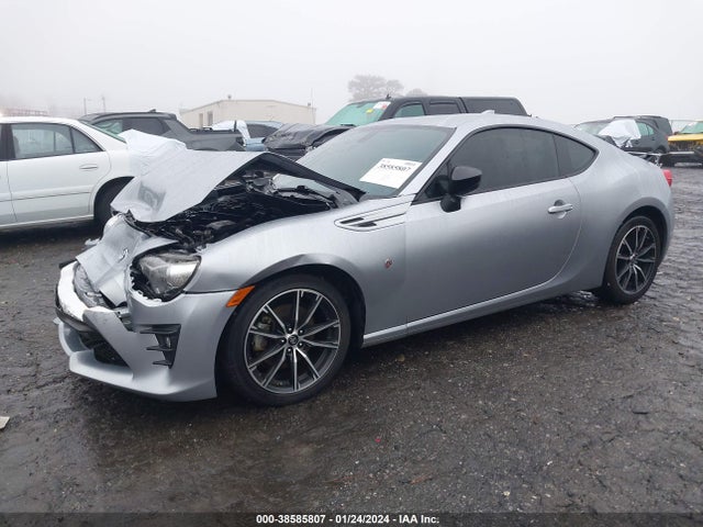 Toyota 86 GT 2018 JF1ZNAE17J8701420 Image 2