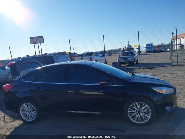 Ford Focus Titanium 2018 1FADP3J2XJL314212 Image 12