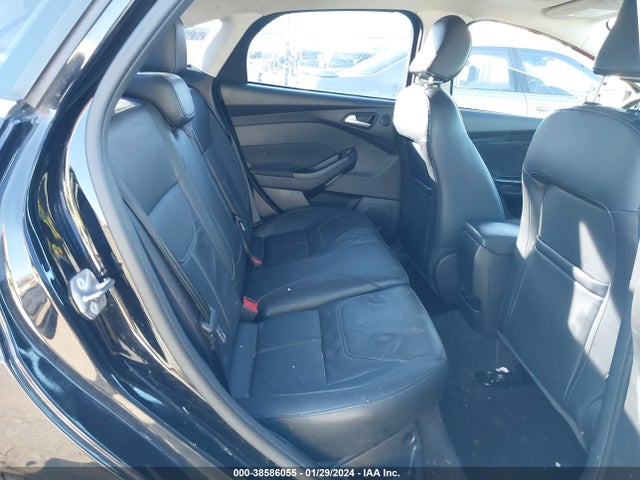 Ford Focus Titanium 2018 1FADP3J2XJL314212 Image 8