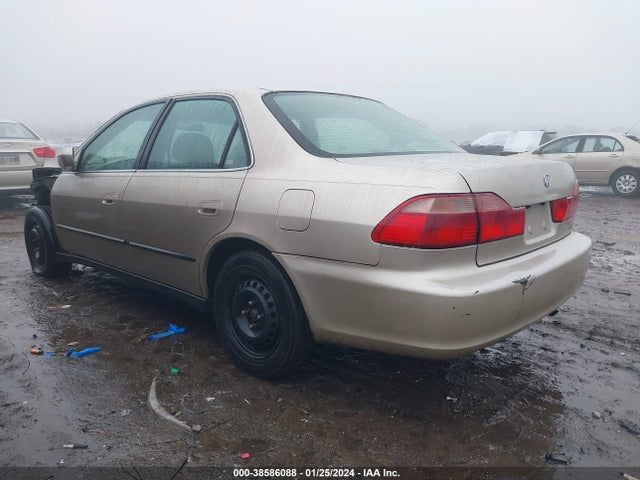 2000 HONDA ACCORD 2.3 LX VIN: 1HGCG5646YA023726