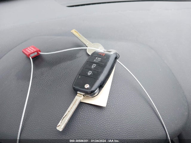 Продажа на аукционе авто 2016 Kia Soul +, vin: KNDJP3A5XG7818400, номер лота: 38586351