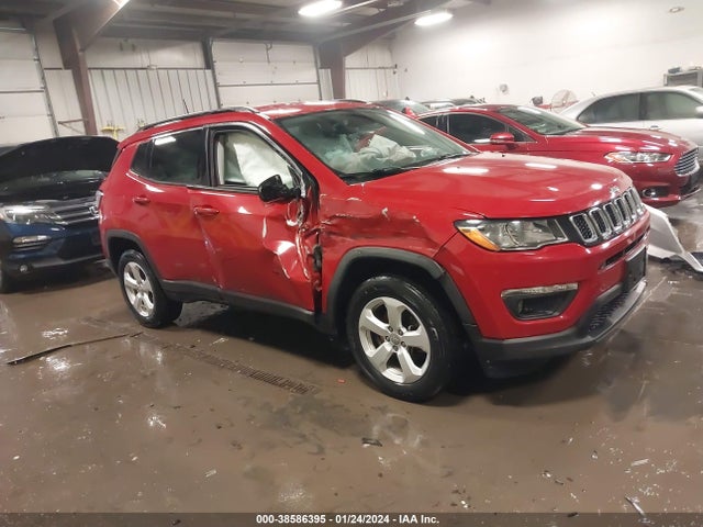 Jeep Compass Latitude 2018 3C4NJDBB0JT167889 Image 1