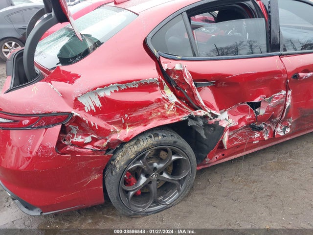 ZARFAEAV0J7574546 Alfa Romeo Giulia Quadrifoglio Rwd