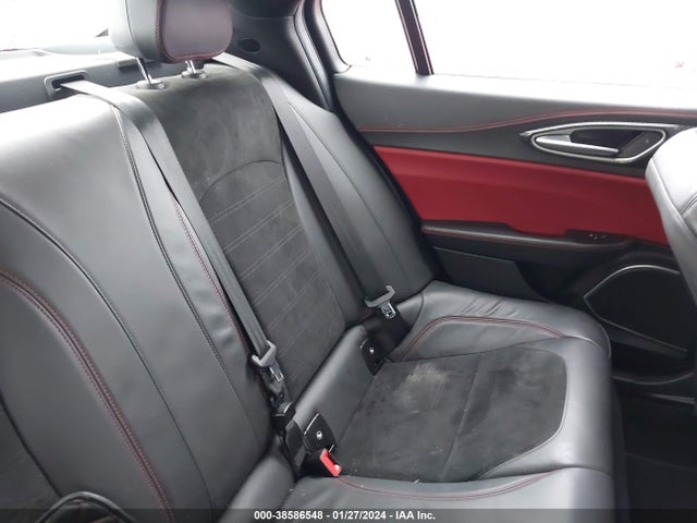 ZARFAEAV0J7574546 Alfa Romeo Giulia Quadrifoglio Rwd