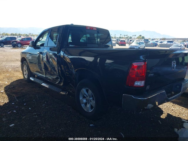 1C6RR7GT5HS676960 RAM 1500 Slt Quad Cab 4x4 6'4 Box