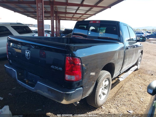 1C6RR7GT5HS676960 RAM 1500 Slt Quad Cab 4x4 6'4 Box