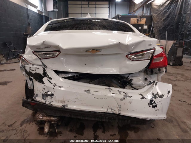 Chevrolet MALIBU LT 2018 1G1ZD5ST1JF282608 Image 16