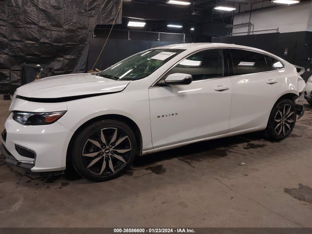 Chevrolet MALIBU LT 2018 1G1ZD5ST1JF282608 Image 2