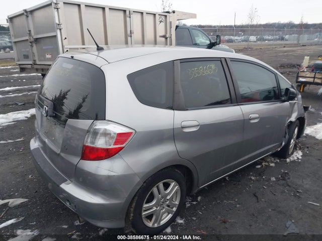 2010 HONDA FIT VIN: JHMGE8H2XAS012911