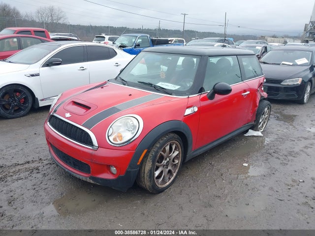 2007 MINI COOPER S WMWMF73587TL88407 Photo 1