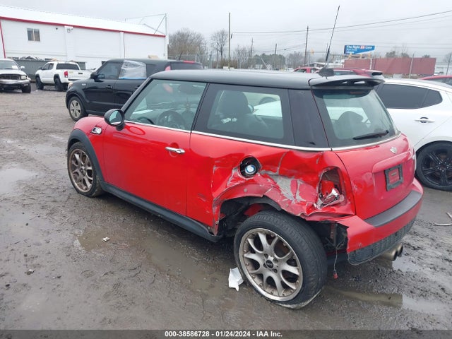 2007 MINI COOPER S WMWMF73587TL88407 Photo 2