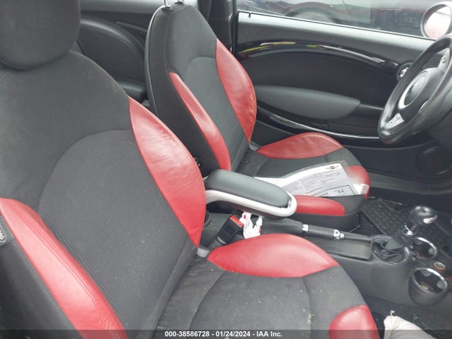 2007 MINI COOPER S WMWMF73587TL88407 Photo 4