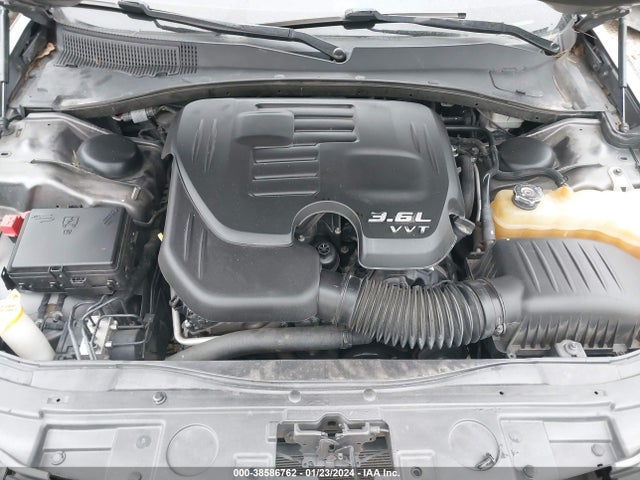 Chrysler 300 2014 2C3CCAAG2EH157316 Image 10