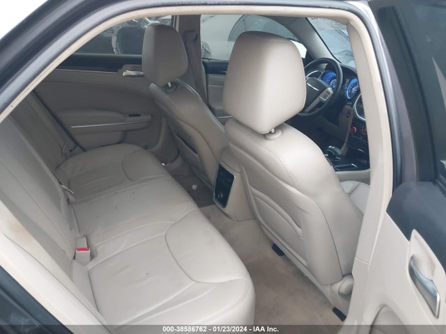 Chrysler 300 2014 2C3CCAAG2EH157316 Image 8