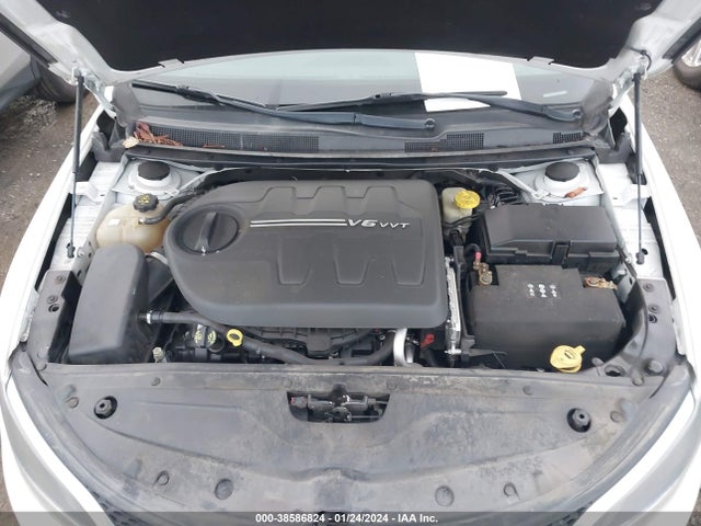 2015 CHRYSLER 200 C VIN: 1C3CCCEG7FN683567
