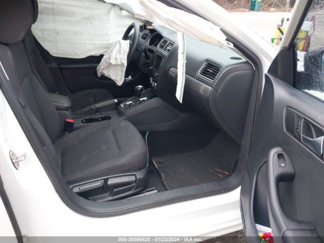 3VWD17AJ7FM282459 Volkswagen Jetta 1.8t Se
