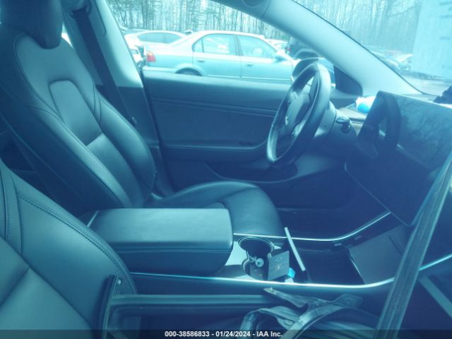 5YJ3E1EB8KF387710 Tesla MODEL 3