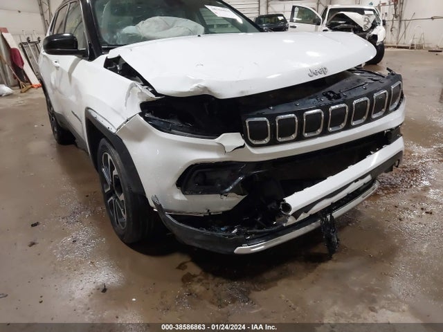 3C4NJDCB9NT194822 Jeep Compass Limited 4x4