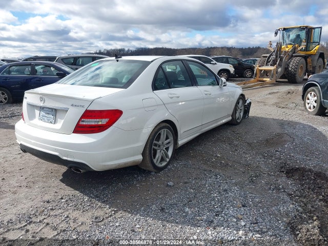 2014 MERCEDES-BENZ C 300 LUXURY 4MATIC/SPORT 4MATIC VIN: WDDGF8AB3EG215629