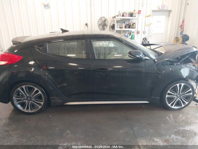 KMHTC6AE2GU262439 Hyundai Veloster Turbo