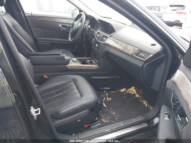 2010 MERCEDES-BENZ E 550 4MATIC VIN: WDDHF9AB2AA129297