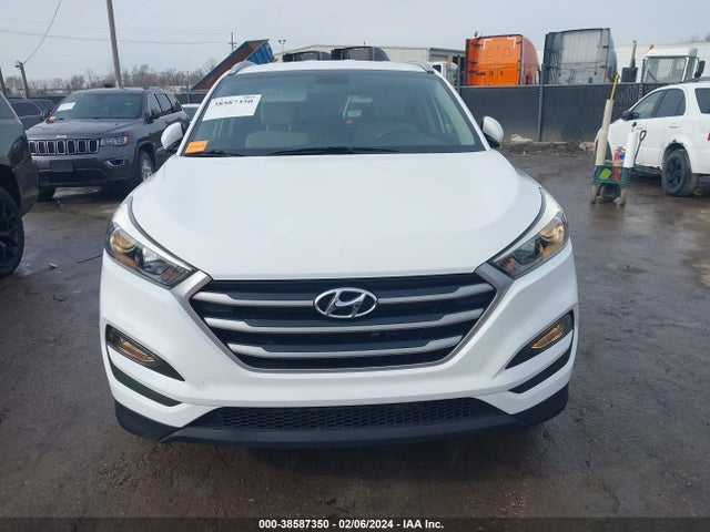Hyundai TUCSON SEL 2018 KM8J33A43JU746964 Image 6