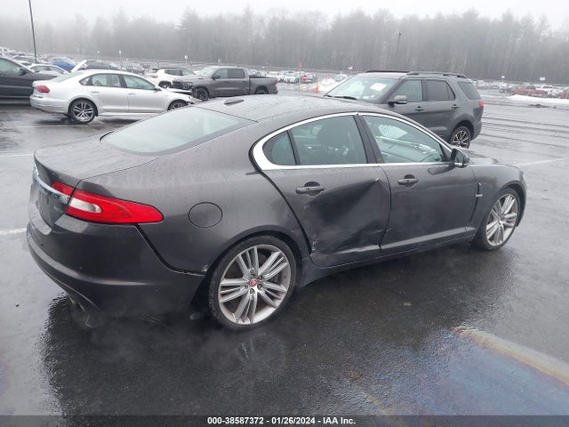 2010 JAGUAR XF SAJWA0HE5AMR70297 Photo 3