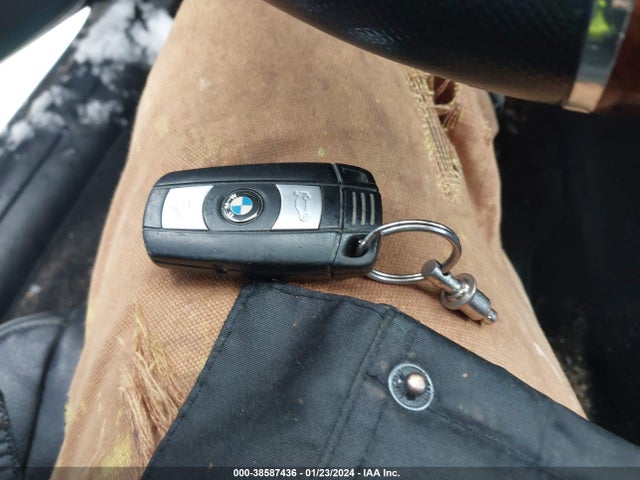 2011 BMW 328I XDRIVE VIN: WBAPK7C53BF082618