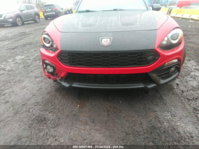Fiat 124 Spider Abarth 2018 JC1NFAEK3J0135895 Image 12