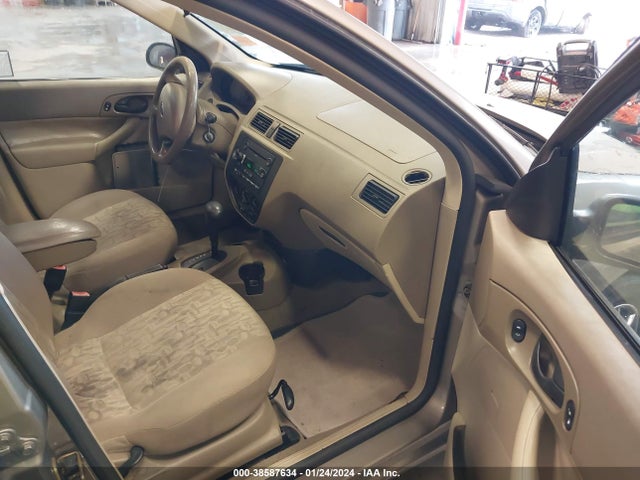 2005 FORD FOCUS ZX4 VIN: 1FAFP34N85W262128