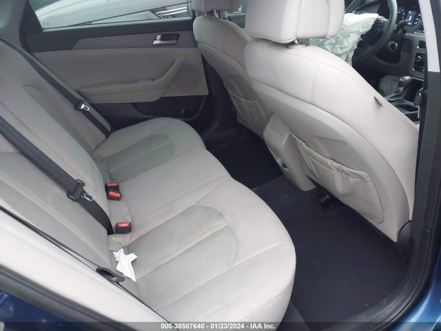 Hyundai Sonata 2017 5NPE24AF3HH568218 Image 8
