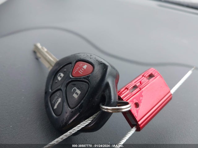 2011 TOYOTA COROLLA S VIN: 2T1BU4EE5BC696629