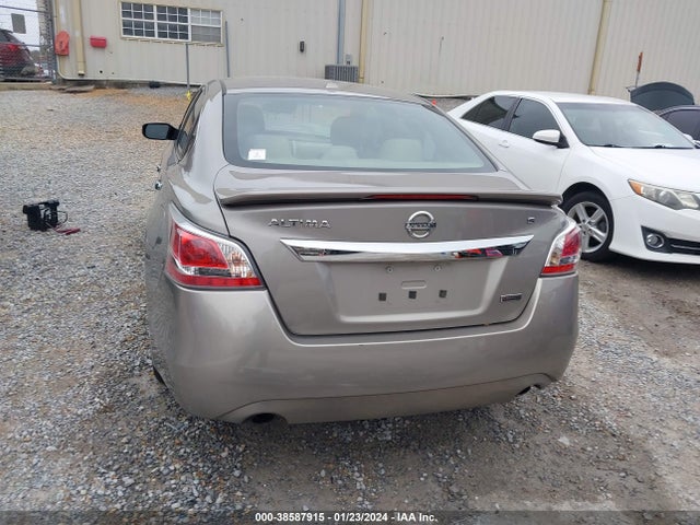 Nissan Altima 2.5 S 2015 1N4AL3AP6FN896363 Image 17