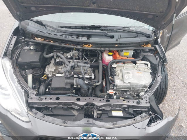 Toyota Prius C Two 2016 JTDKDTB38G1132739 Image 10