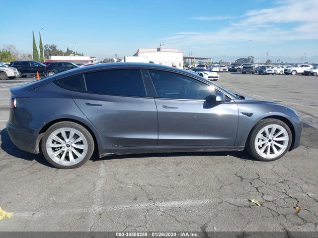 Tesla Model 3 Rear-wheel Drive 2022 5YJ3E1EA1NF142968 Image 13