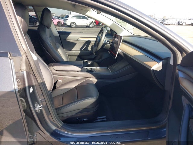 Tesla Model 3 Rear-wheel Drive 2022 5YJ3E1EA1NF142968 Image 5