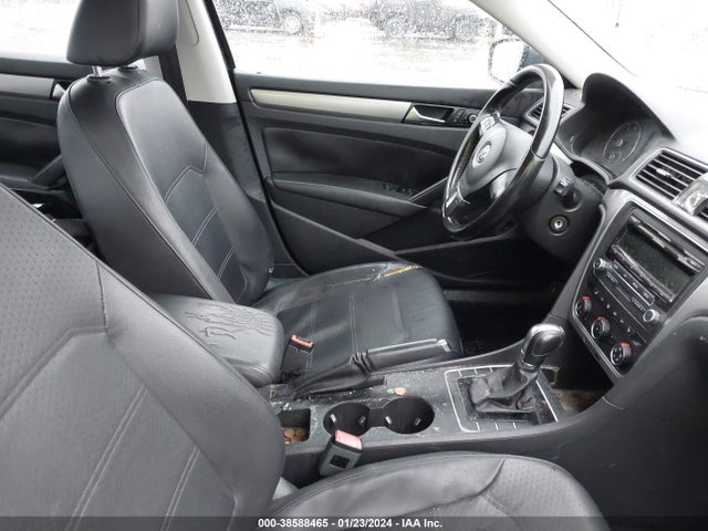 Volkswagen Passat 1.8t Wolfsburg Edition 2015 1VWAT7A31FC022073 Image 5